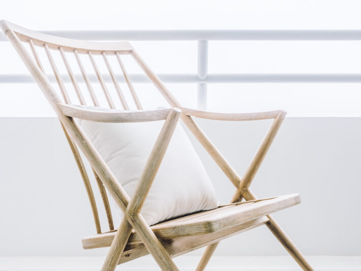 decoración con sillas nórdicas